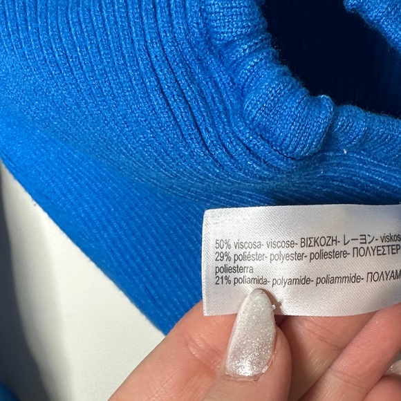 Zara Women's Blue Crop Sweater - Picture 3 of 6